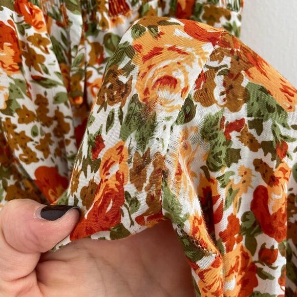 Faithfull The Brand Bernard Jumpsuit in Apricot Le
Rose Floral - Picture 7 of 7